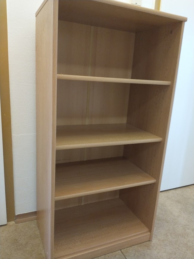 Skrinka s policami - 2