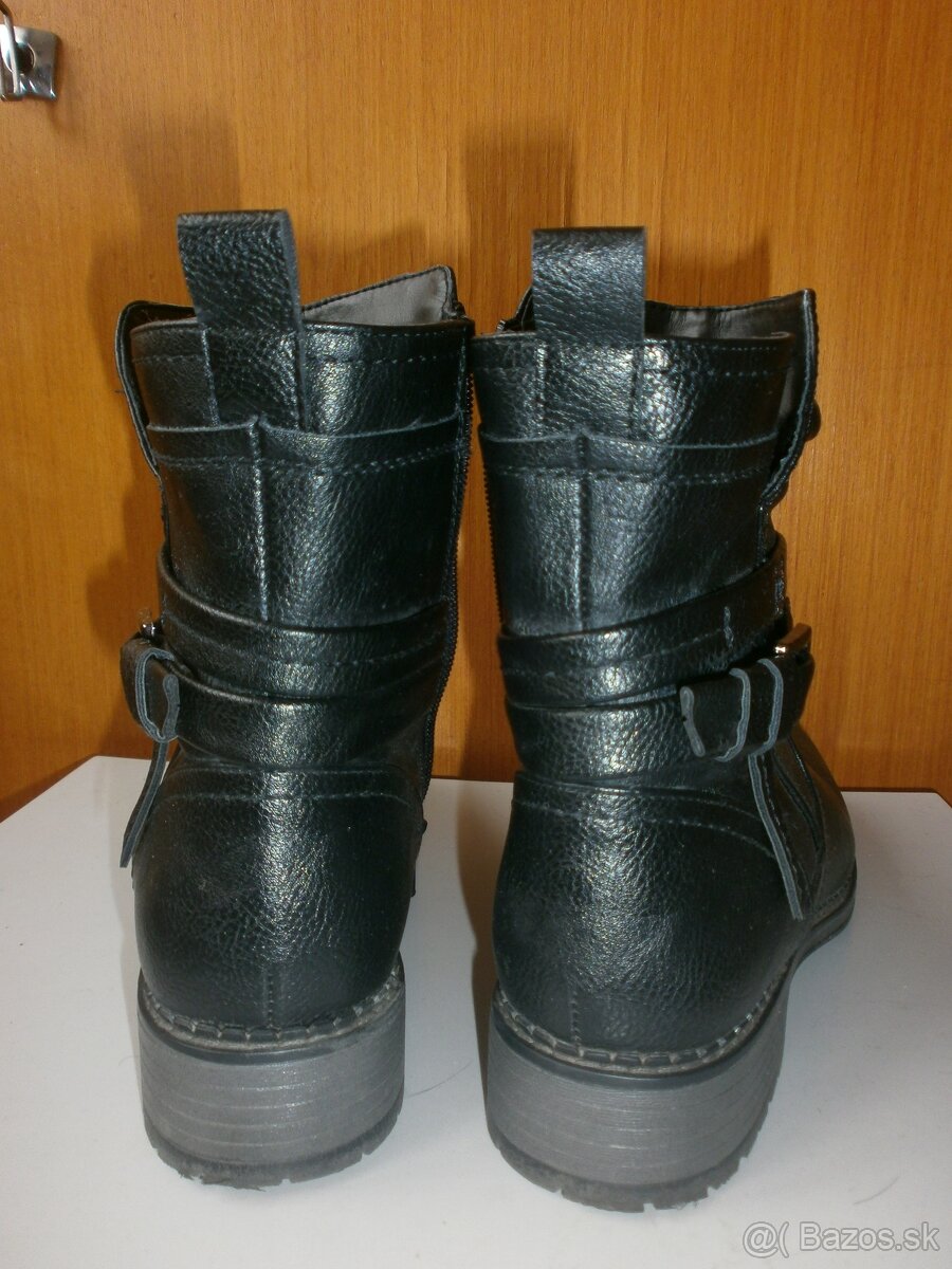 čierne čižmy II - 2