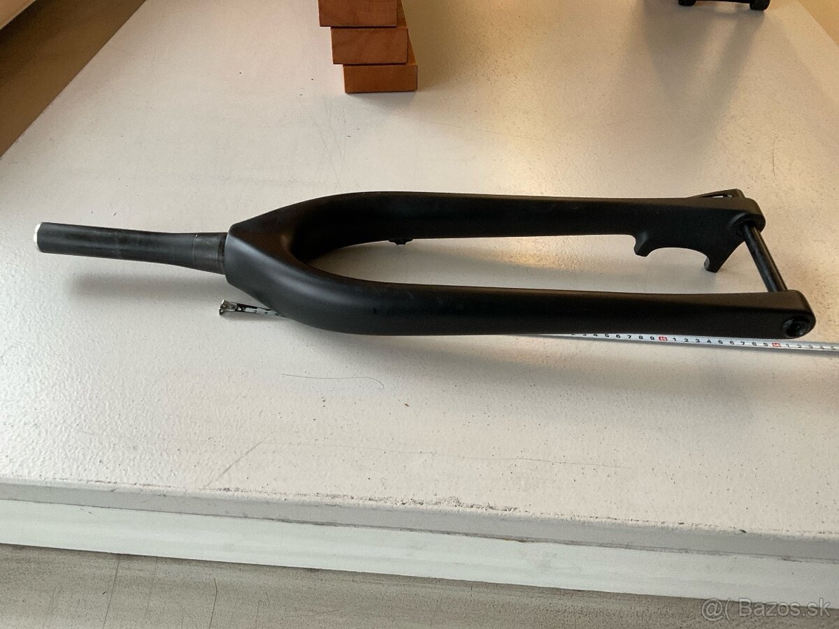 Pevná karbonová vidlica 29"/27,5+boost - 2