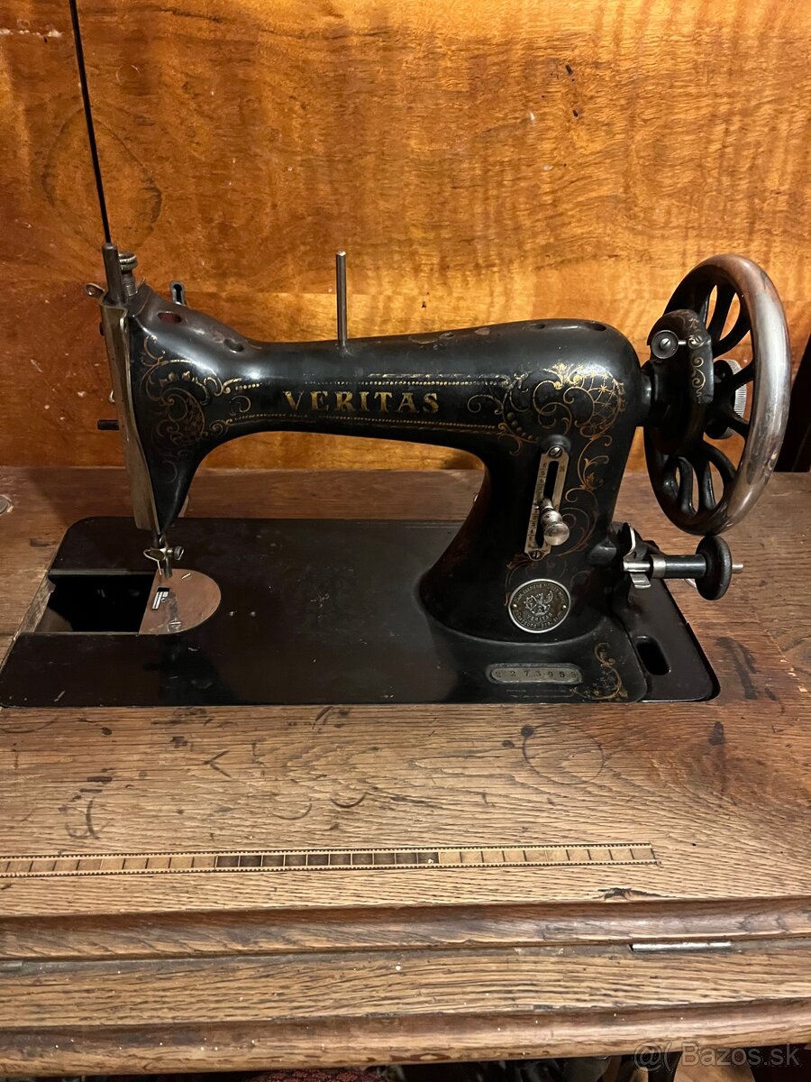 Retro šijací stroj Singer - 2