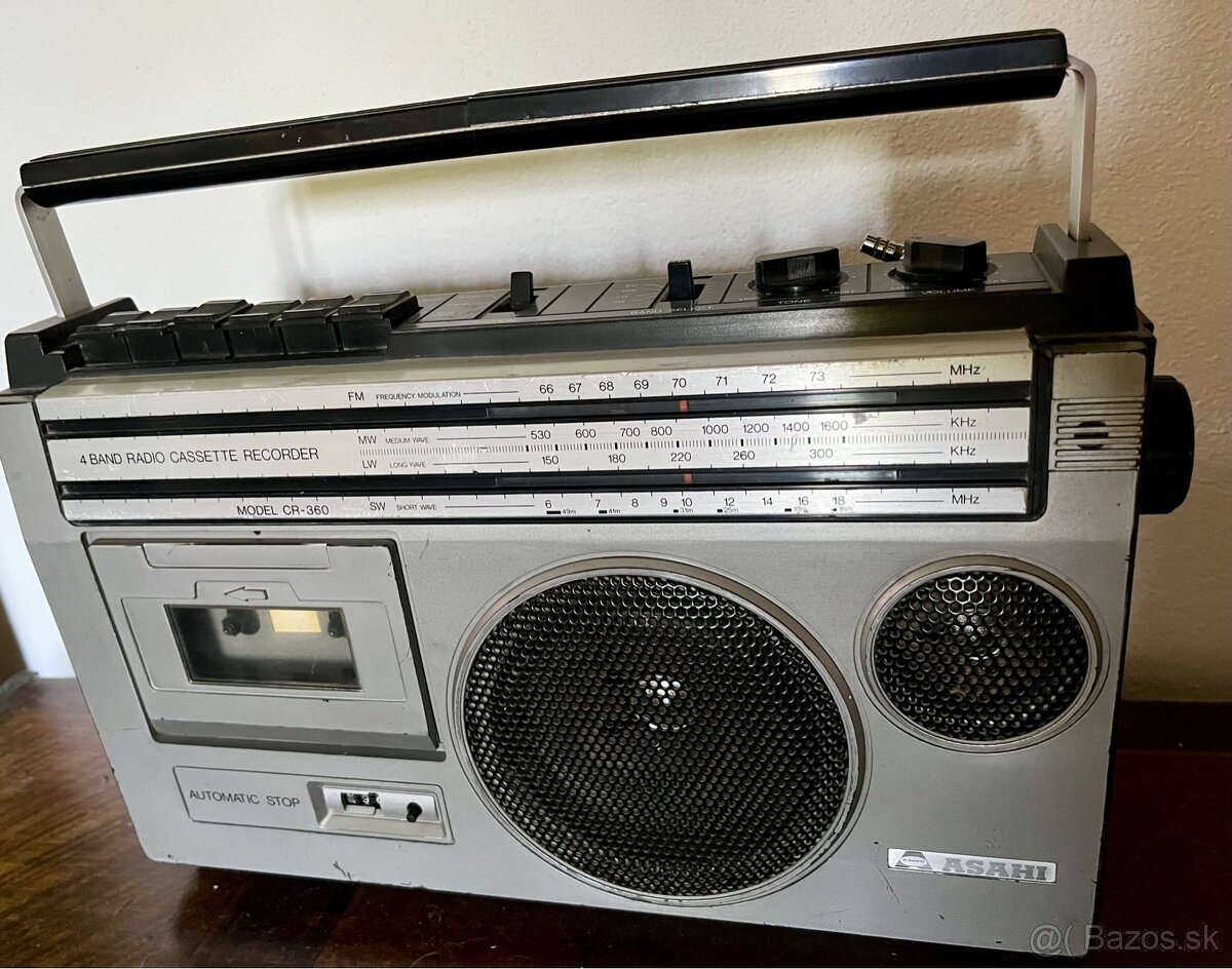 Rádiomagnetofón Asahi CR-360 1982 - 2