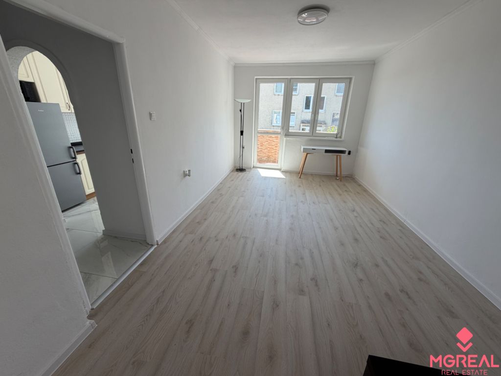 3 izbový byt s balkónom Topoľčany - 2
