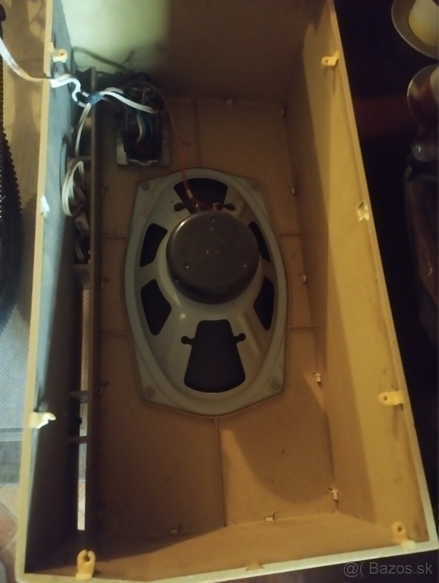 Tesla radio nalezovy stav - 2
