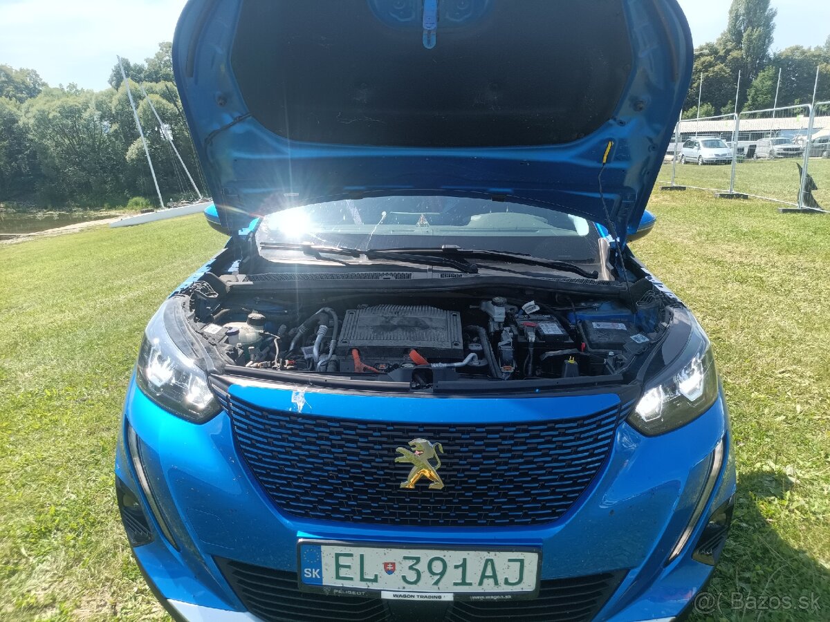 Peugeot e2008 - 2