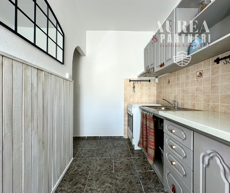 PRENÁJOM Zariadený 3-IZB byt T.Vansovej Nové Zámky pri centr - 2