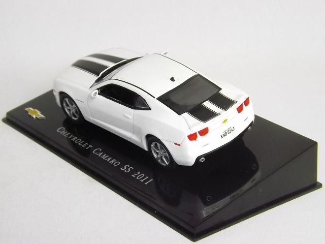 Chevrolet Camaro SS2011 1:43 - 2