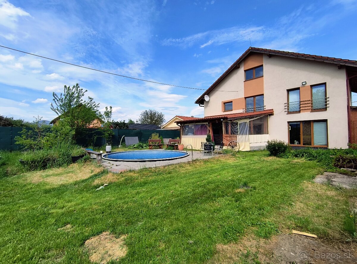 Dom s bazénom v centre - 2