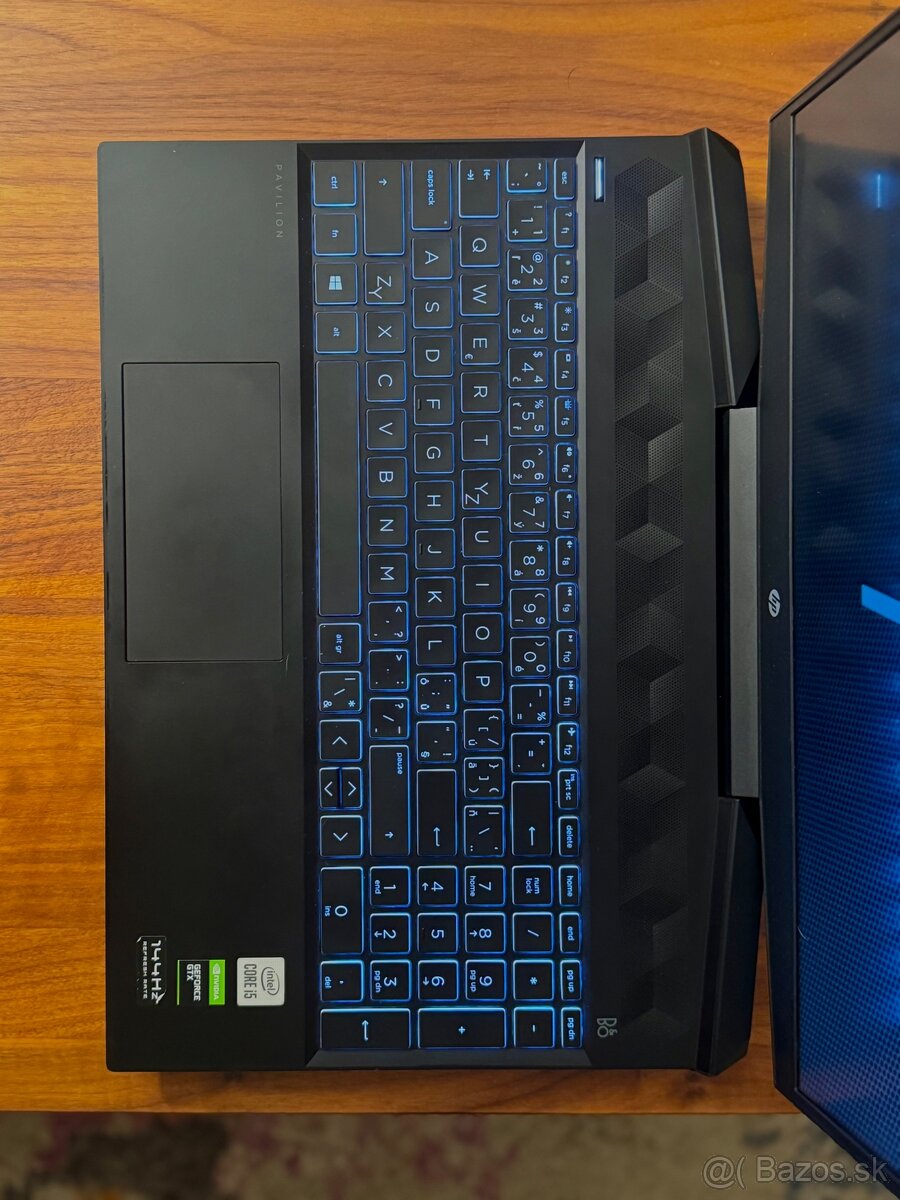 HP Pavilion 15 – Herný notebook v skvelom stave - 2