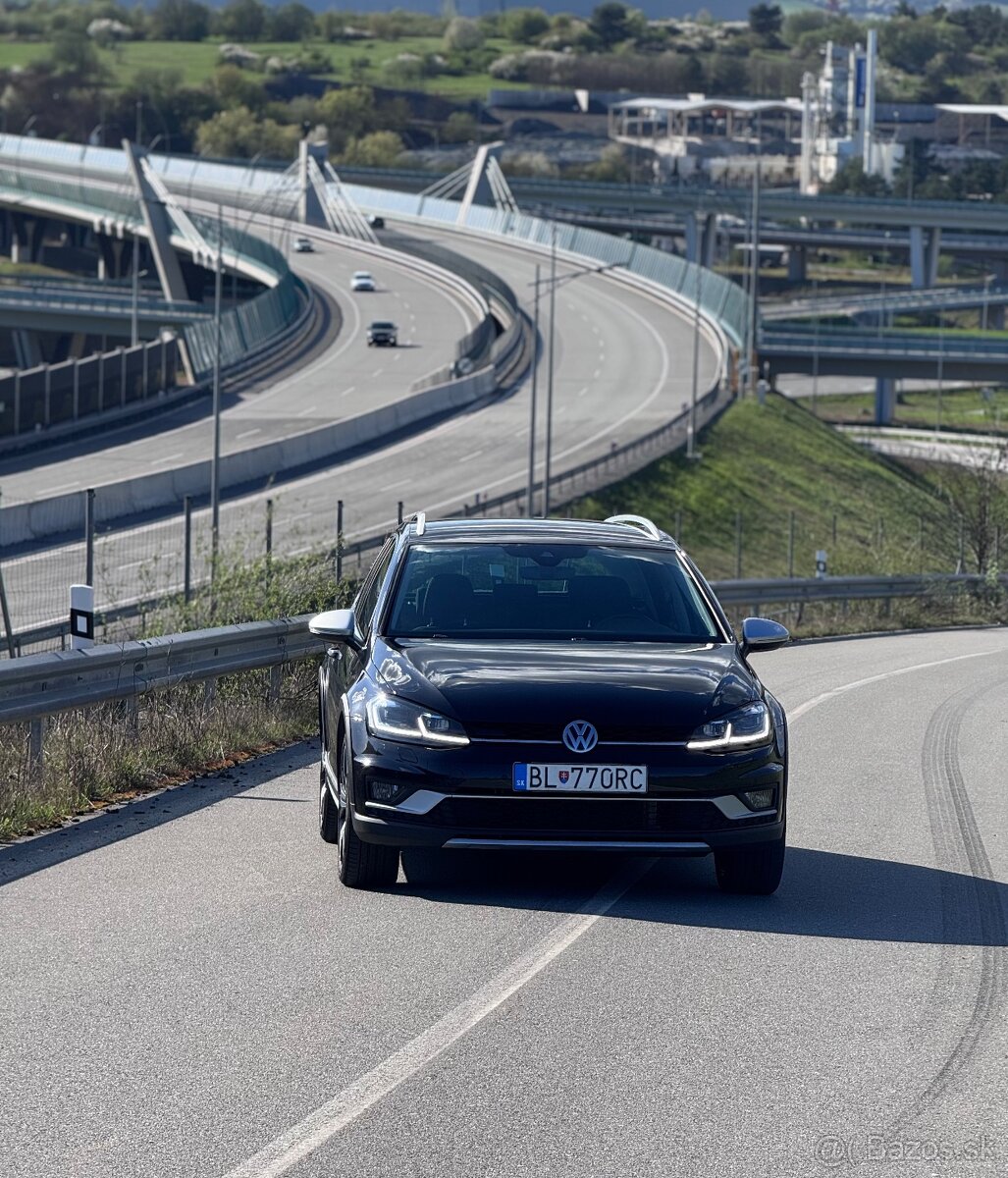 Volkswagen Golf ALLTRACK DSG 4x4 - 2