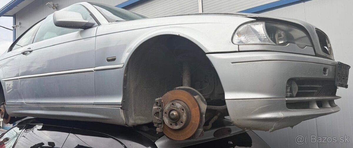 BMW 318i Coupe 1,9 benzín - 2