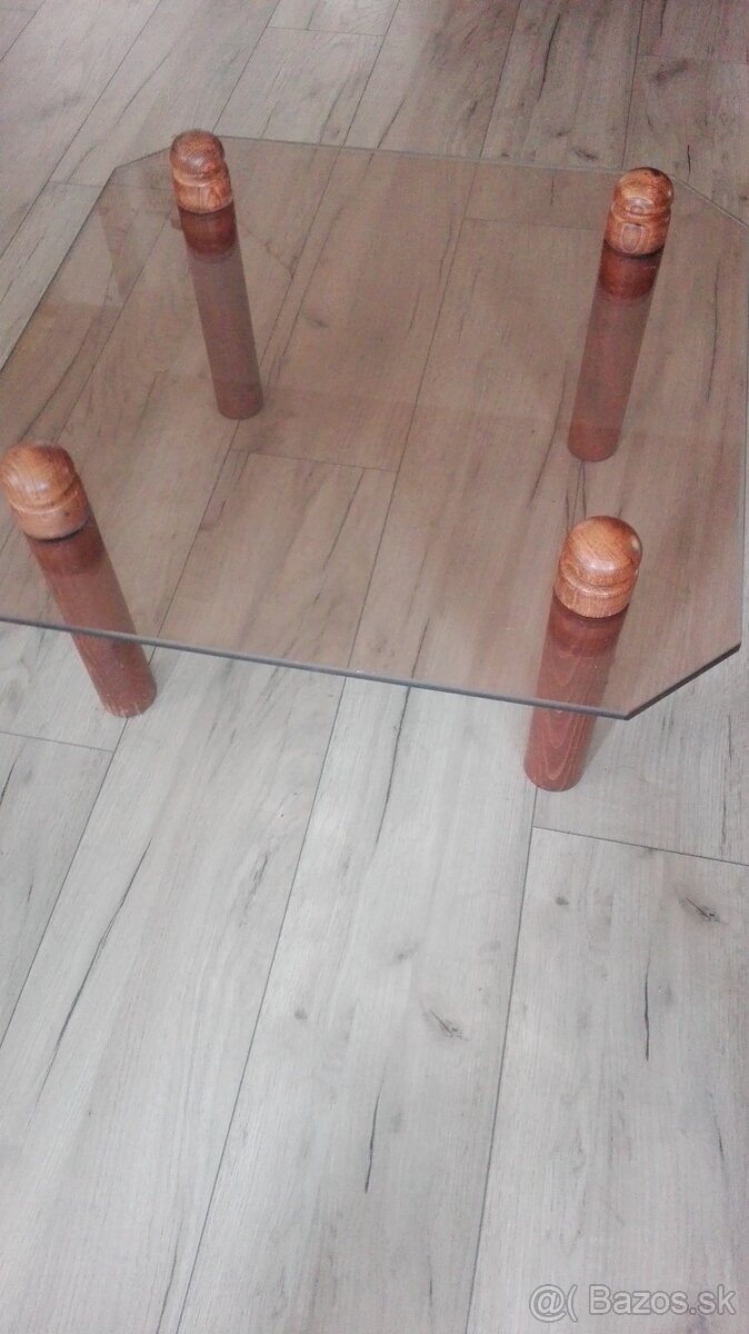 príručný stolík - 2