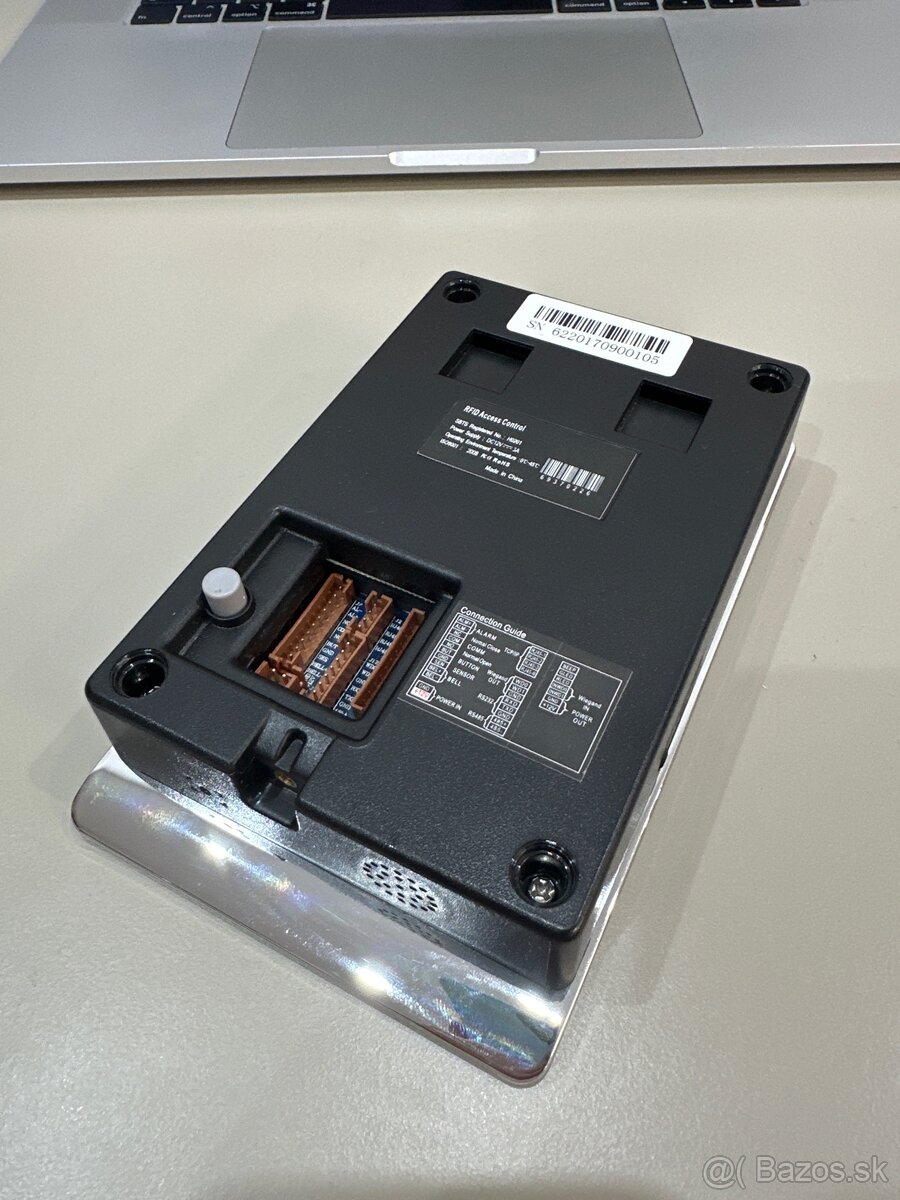 Terminál na kontrolu vstupu k dverám - 2