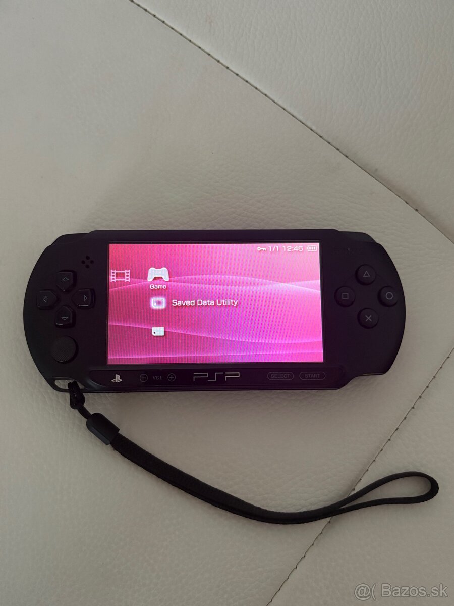 Playstation Portable 1004-E + 14 Hier - 2