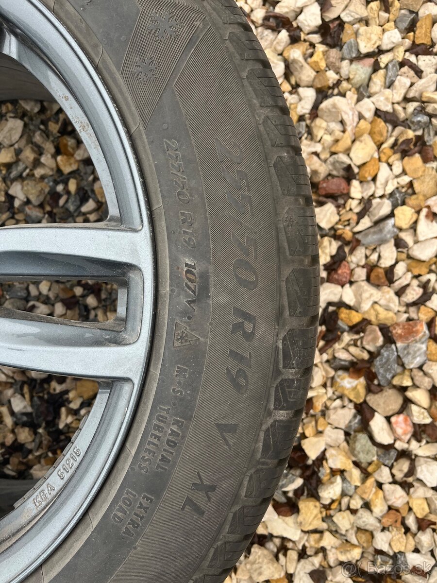 Predam zimnu sadu Bmw X5 R19 - 2