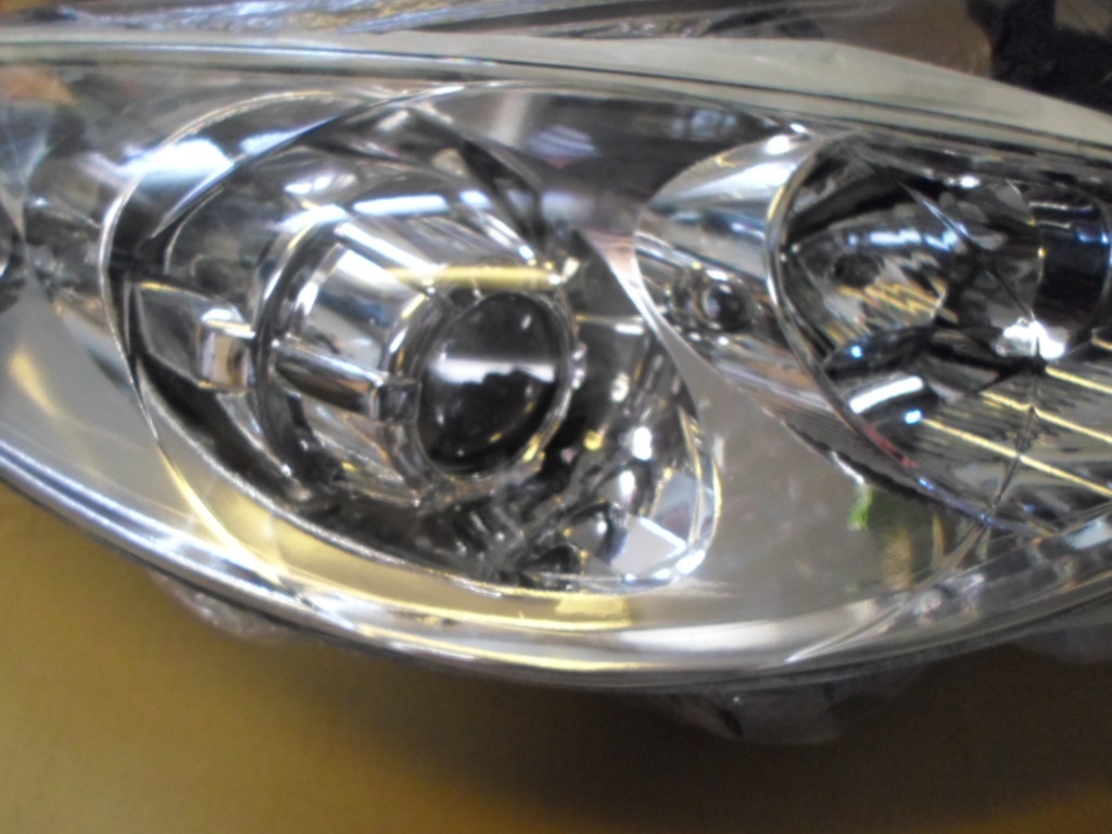 Predám svetlá Peugeot  307 - 2