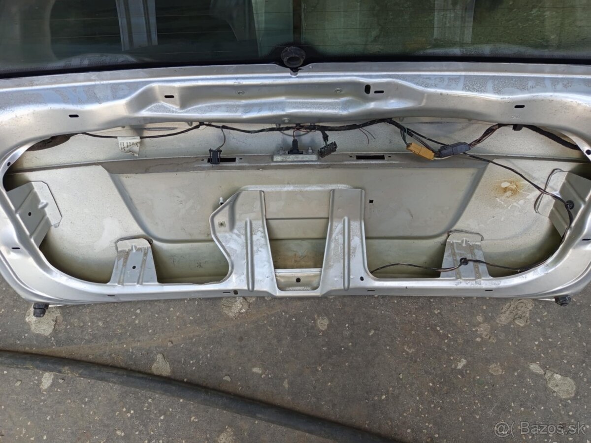 Predam Zadné, piate dvere na Škoda Octavia 2 - 2