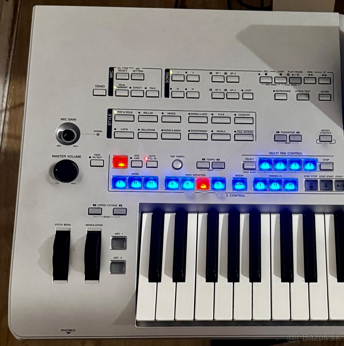 Yamaha Tyros 4 - 2