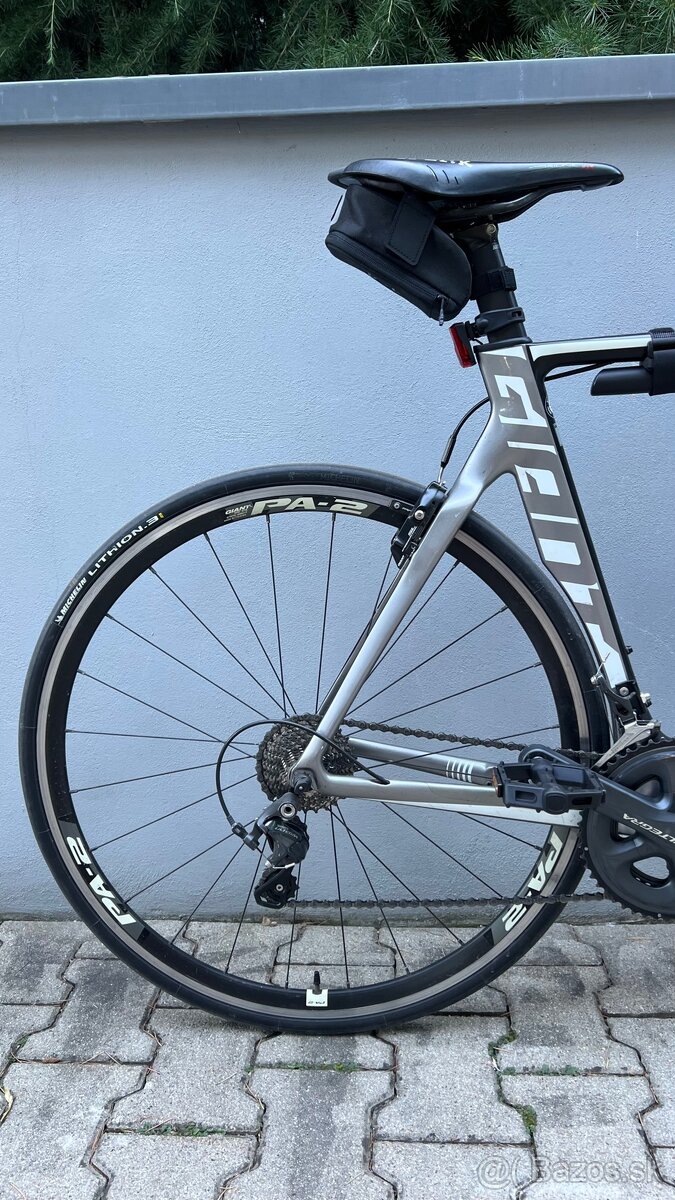 Karbónový cestný bicykel Giant Propel - 2