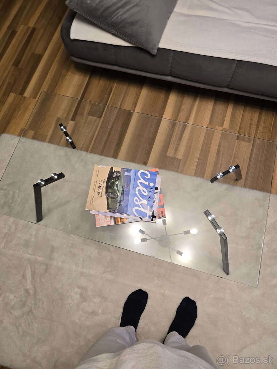 Minimalistický konferenčný stolík Top stav - 2