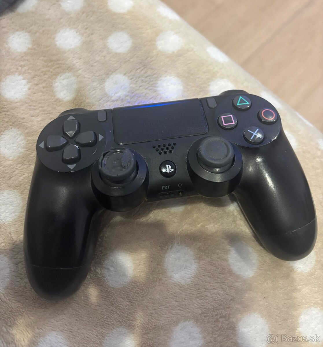 Playstation 4 PRO 1TB + 2 ovládače + hry - 2