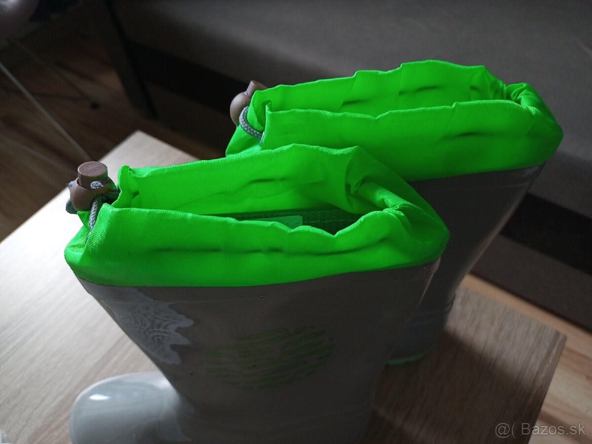 Predám detské kvalitné gumáky - nové - 2