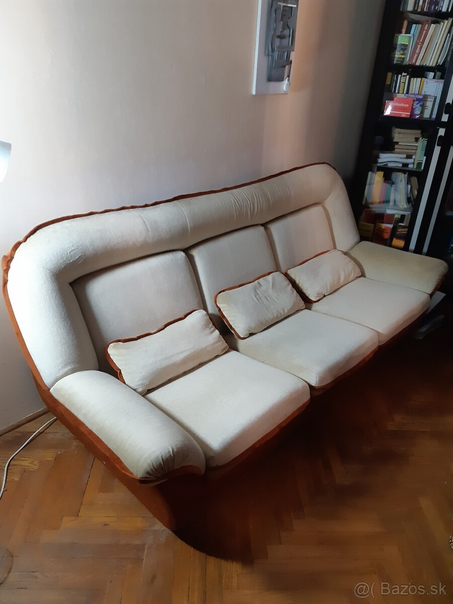 Sedačka a lampa - 2