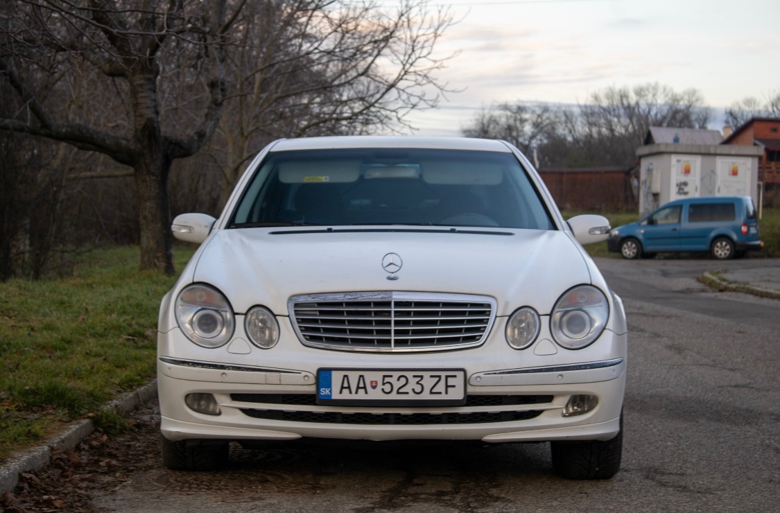 Mercedes-Benz E 320 Benzín 4x4 LPG - 2