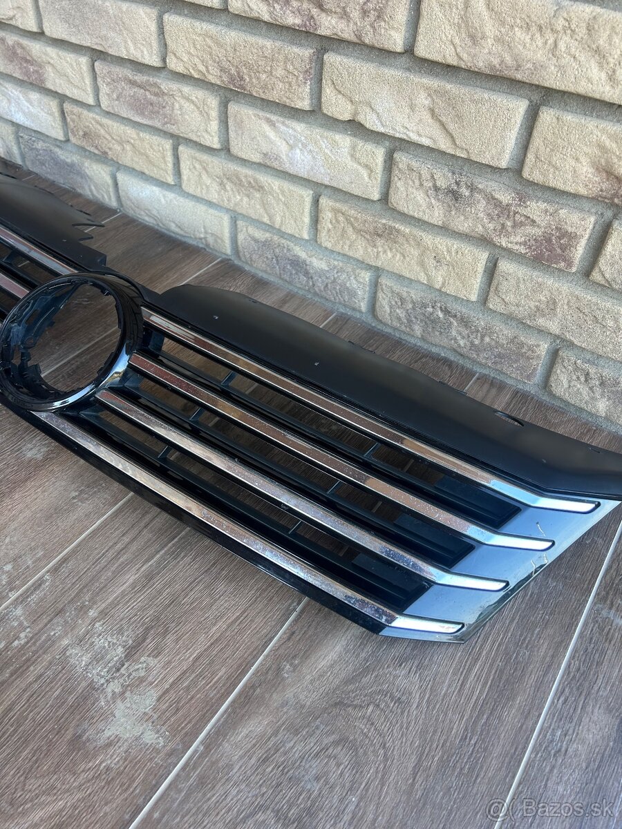 Predna maska Vw passat b7 - 2
