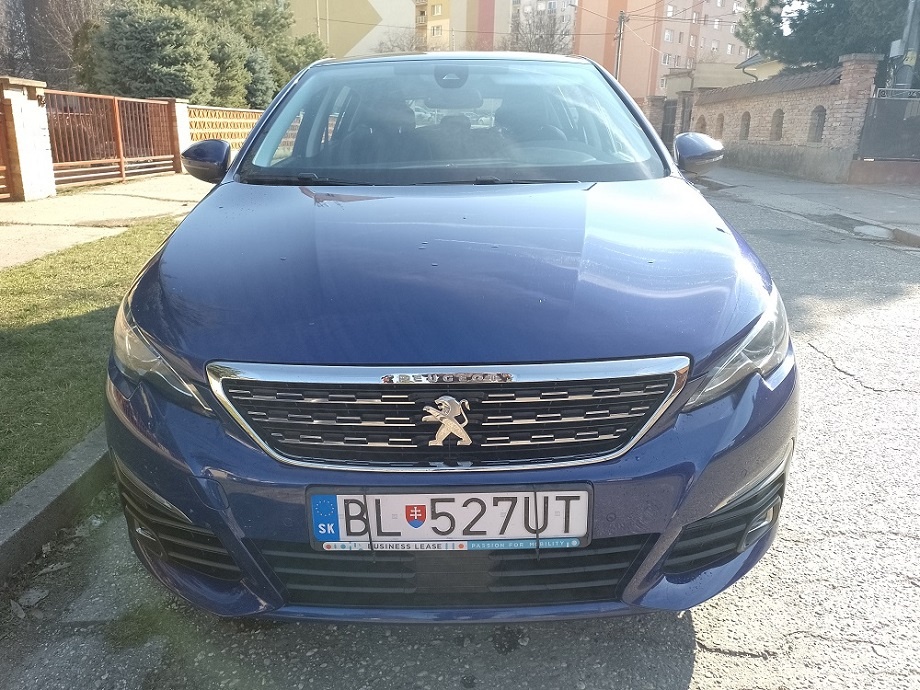 Peugeot 308 Blue 1.5 96 kW - 2