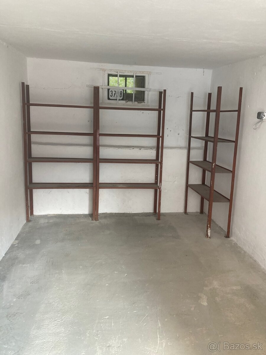 Prenájom garáže Nad tehelňou - 2