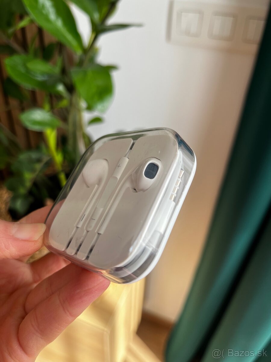 Apple slúchadlá - 2