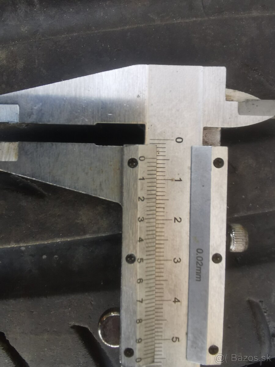 Letne Pneu 215/45 r17 - 5mm - 2