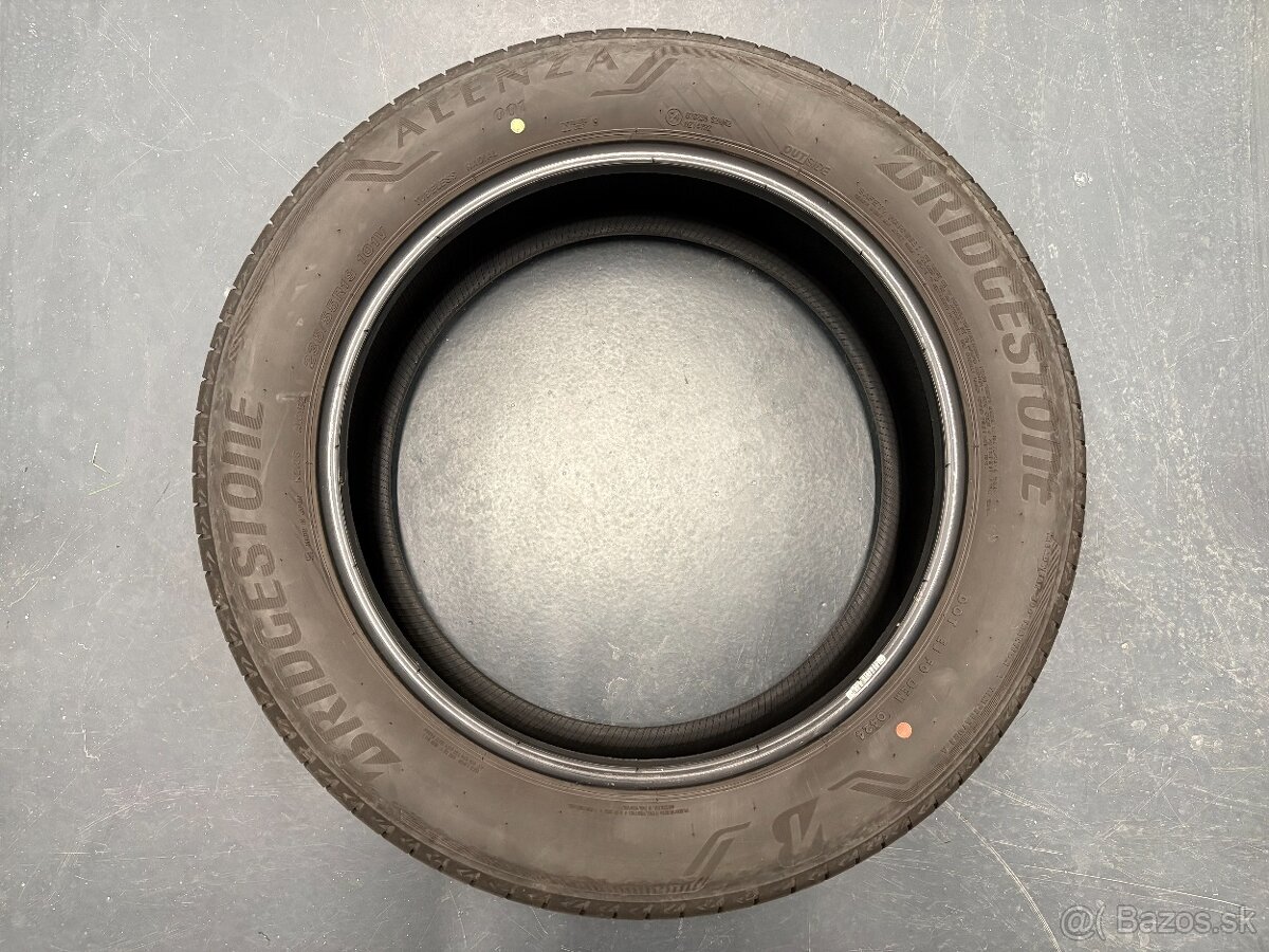 Bridgestone Alenza 235/55 R19 101V letne - 2