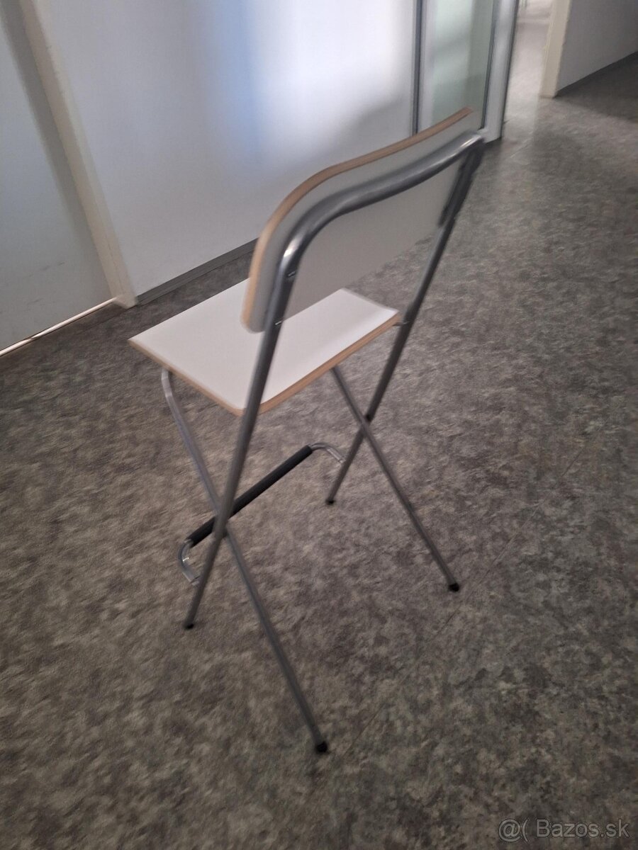 Barova stolicka biela pevna - 2