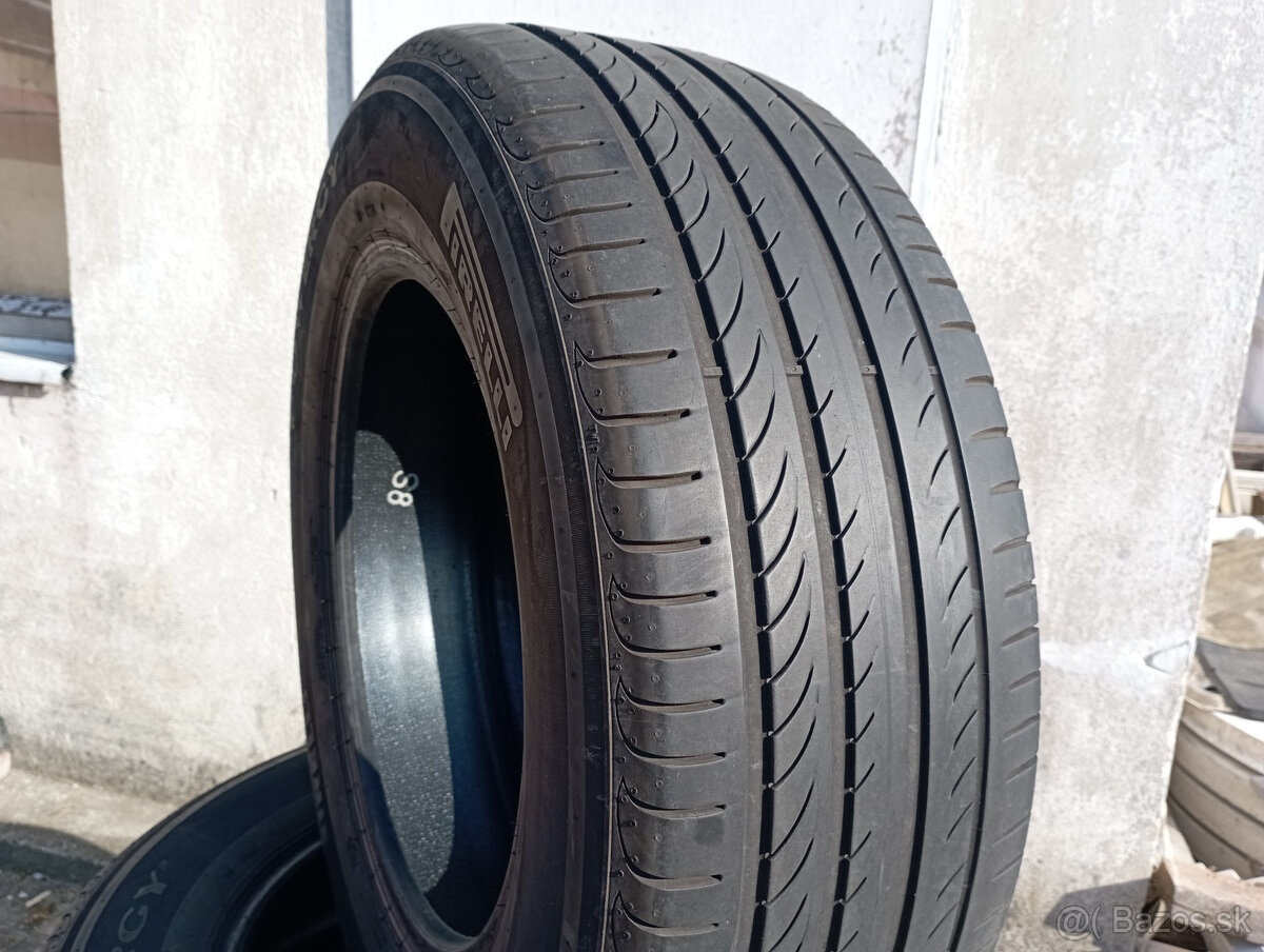 235/65/17 Pirelli letné pneu 4ks - 2