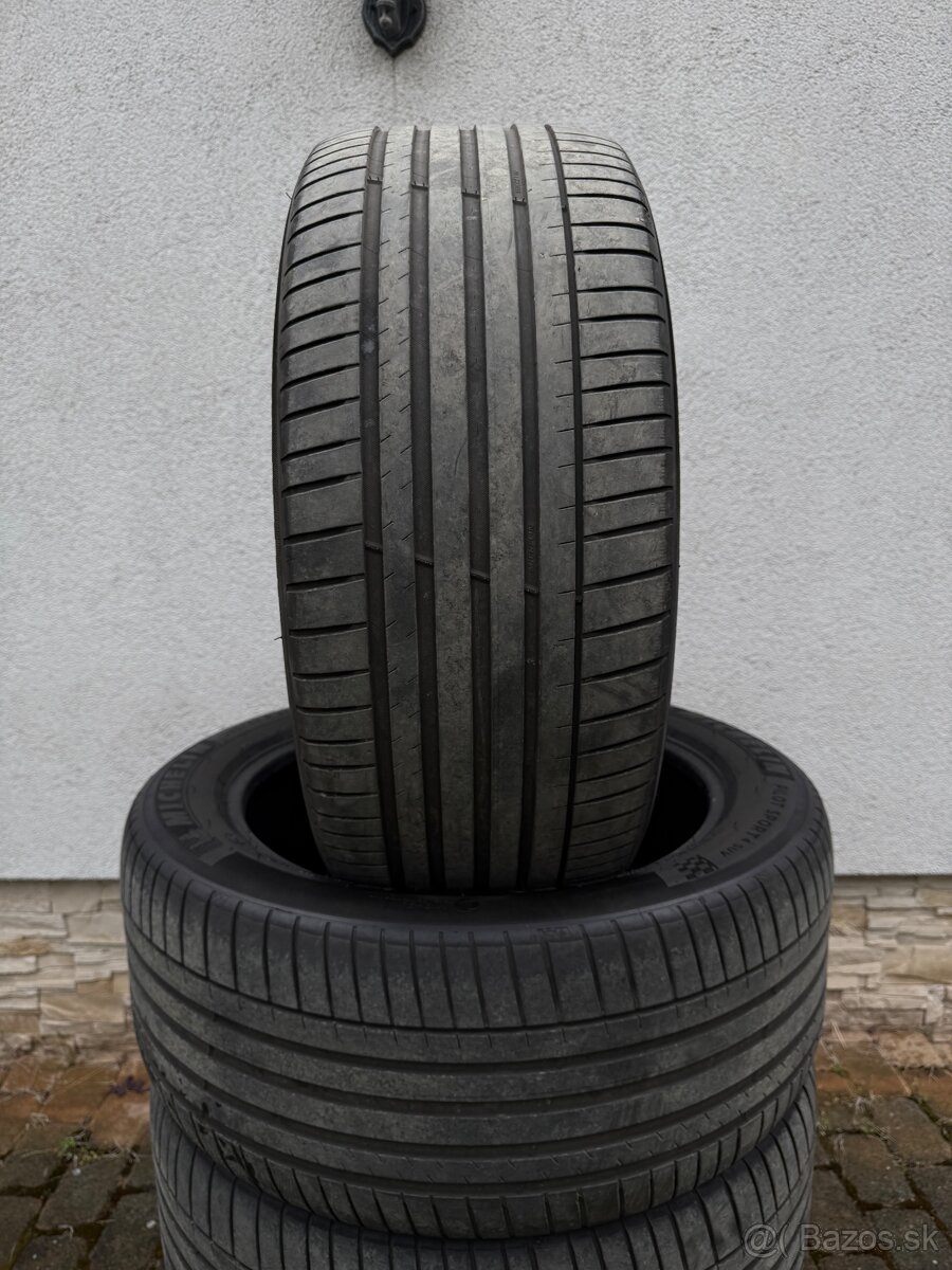 285/45 R21 Letné MICHELIN - 2