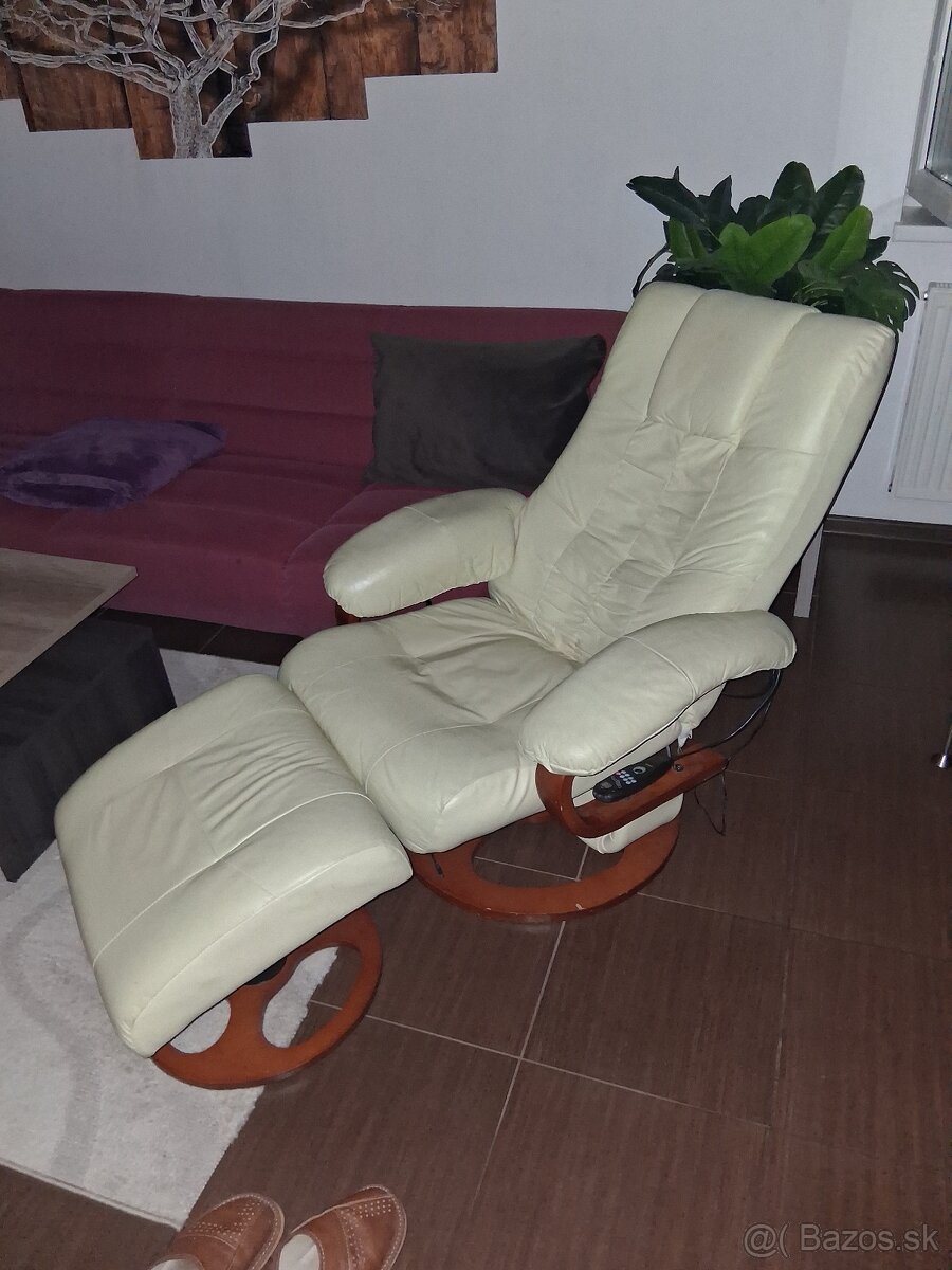 Predám kožené masážne kreslo. - 2