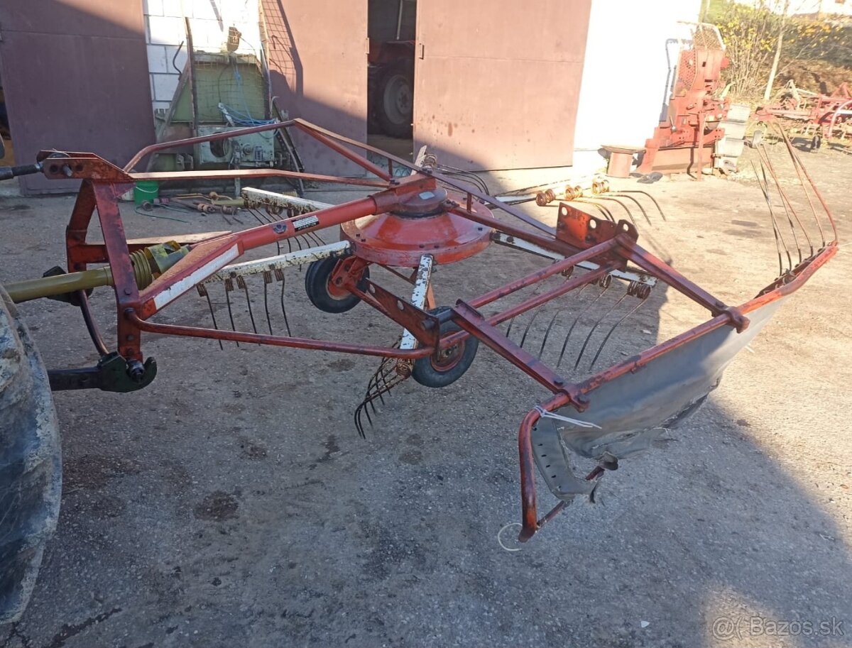 Zhrňovač Deutz-Fahr - 2