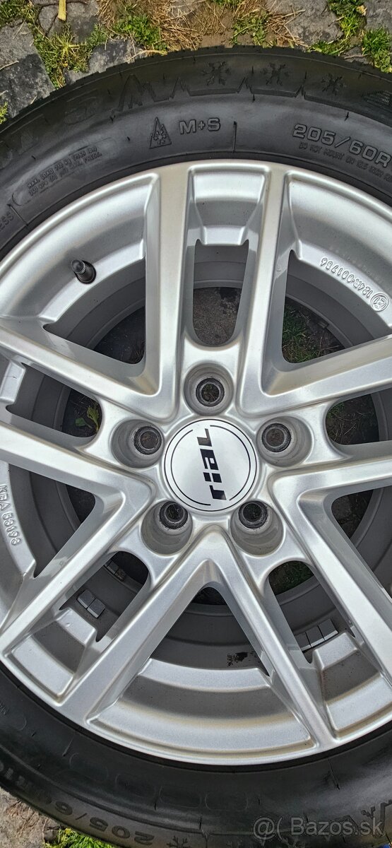 Elektrony Rial 205/60 R16 - 2