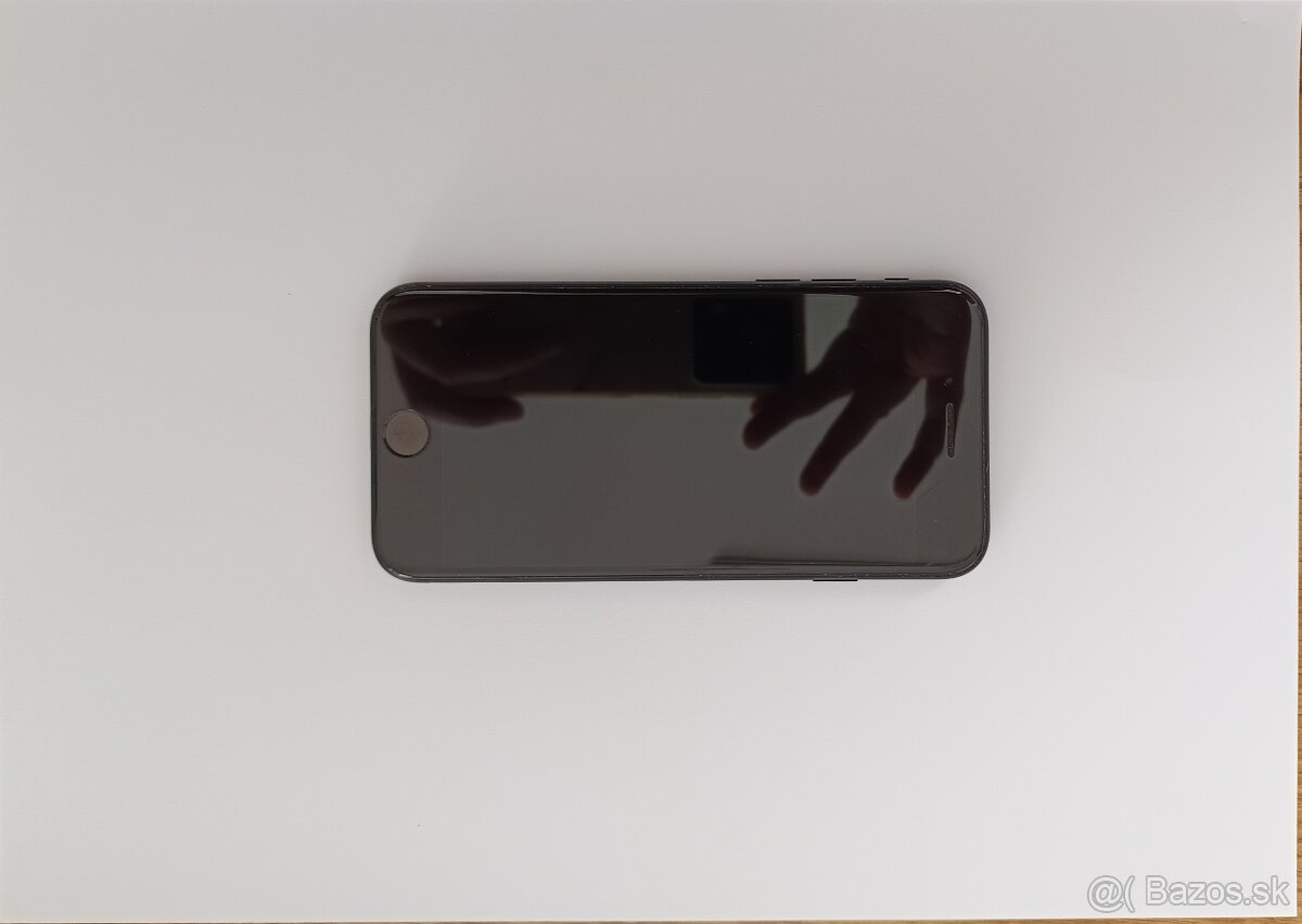 Apple iPhone SE 2020 - 2