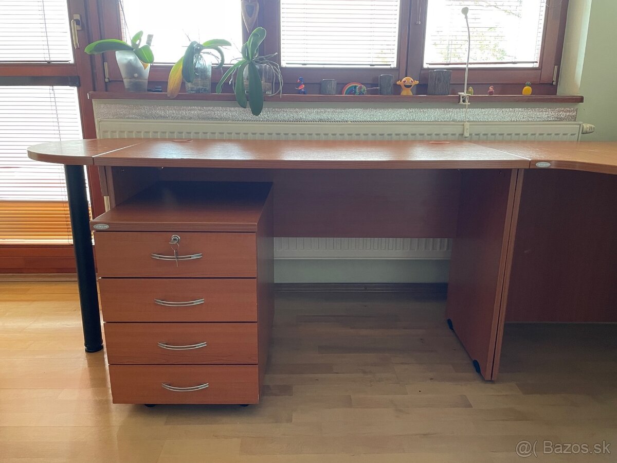 Rohový stôl do pracovne, detskej izby, kancelárie - 2