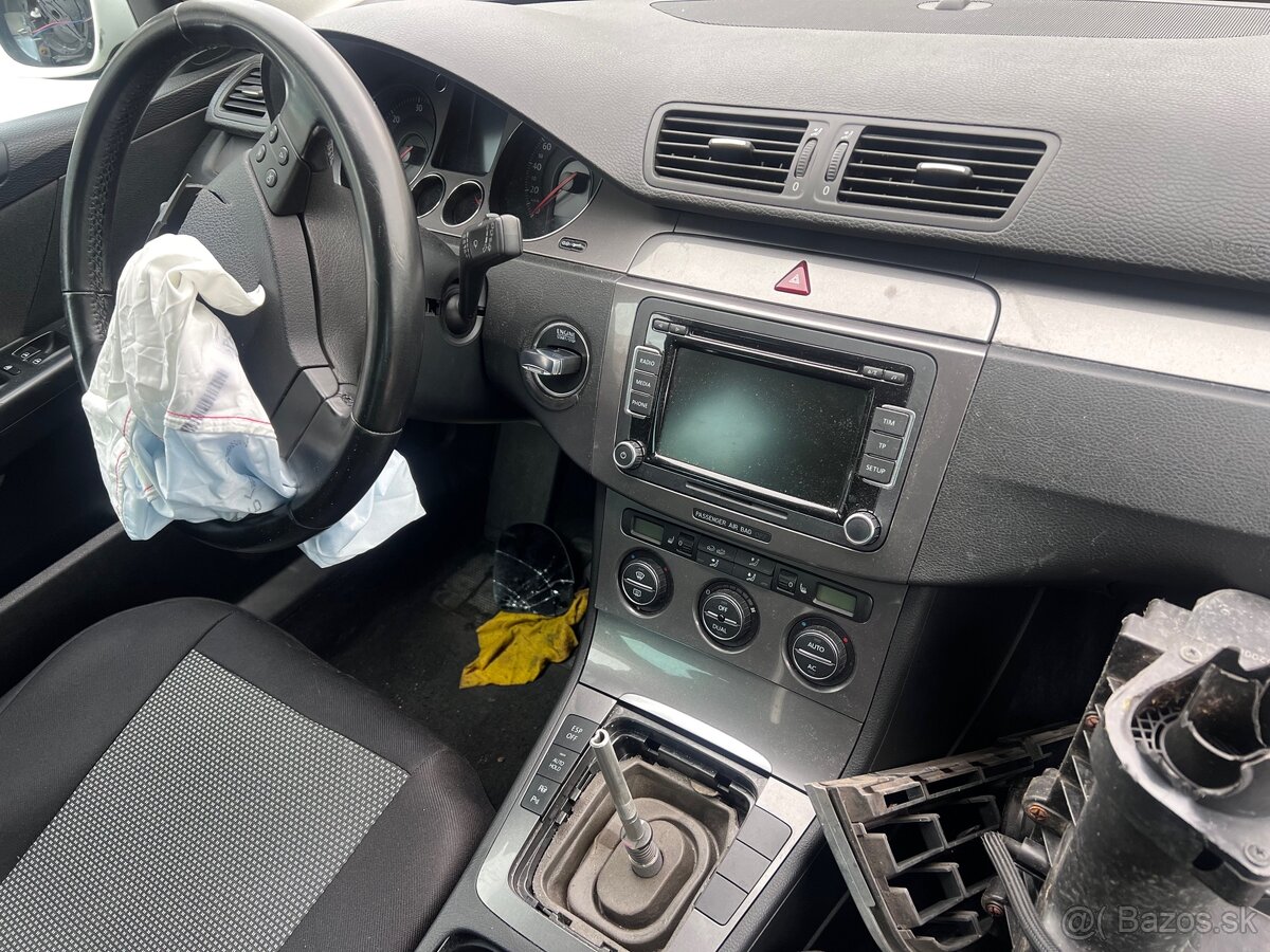 Predám náhradné diely na Volkswagen passat b6 1,9tdi 77kwBLS - 2