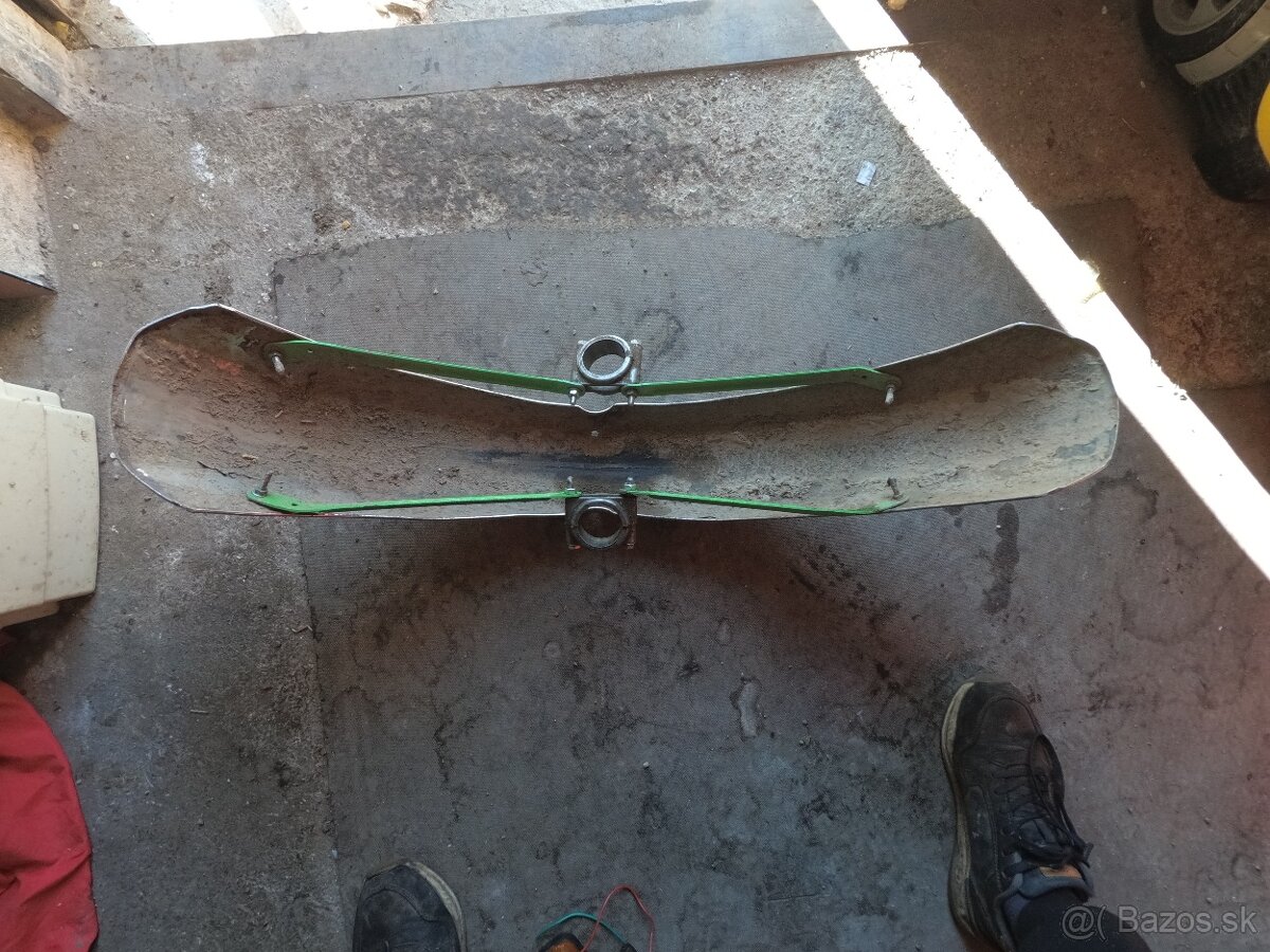 Predný blatník na jawu. - 2