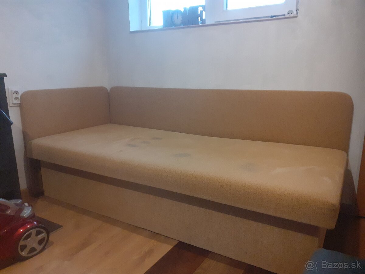 Predám vyklápaciu postel - 2