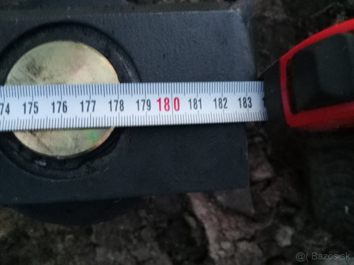 Hydraulický valec 1670mm - 2