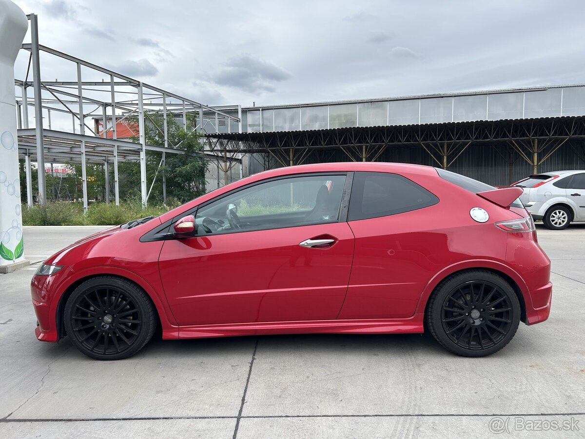 Honda civic 2,0 vtec 148kw Type R - 2