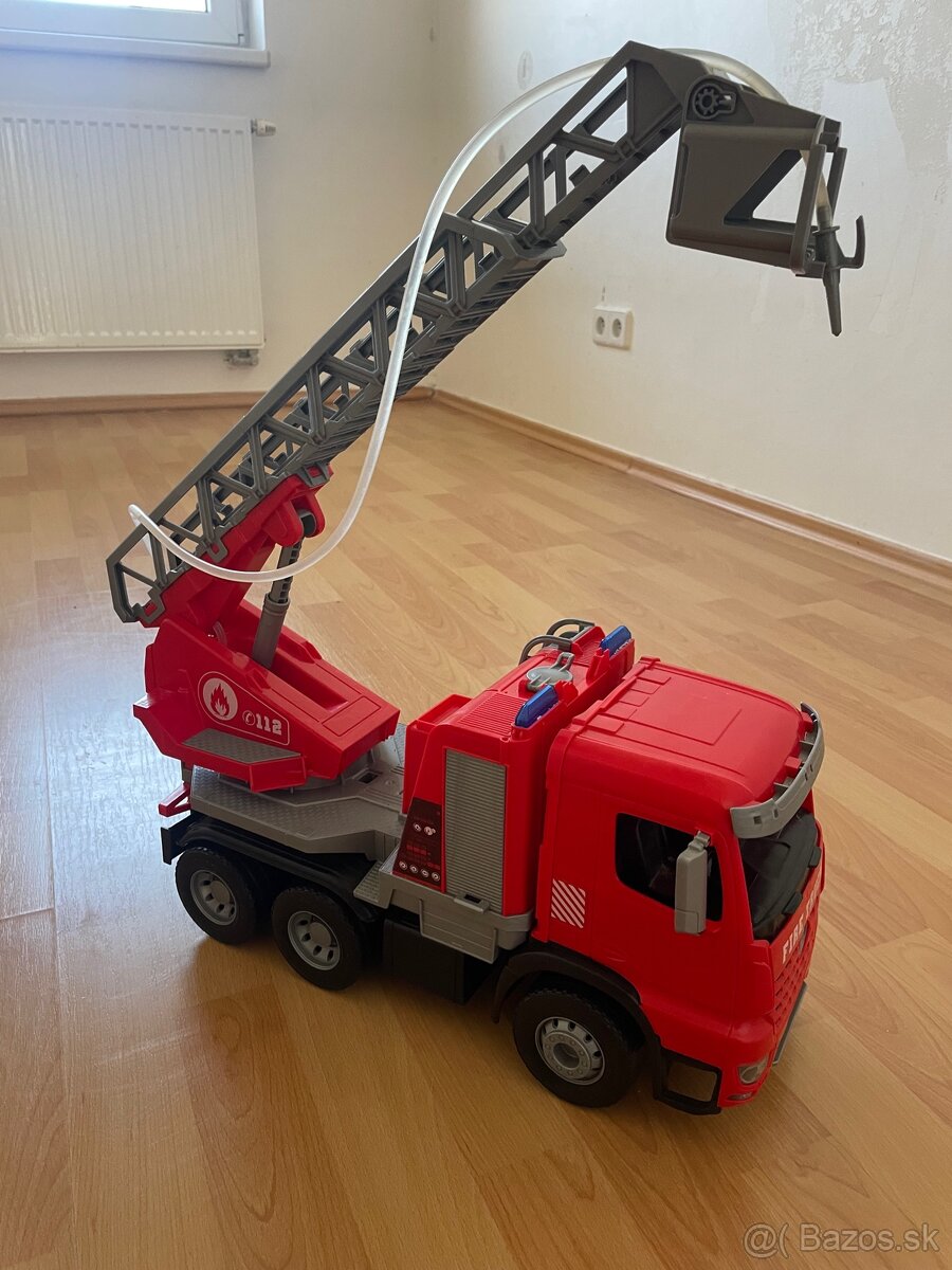 Hasičské auto Mercedes - 2