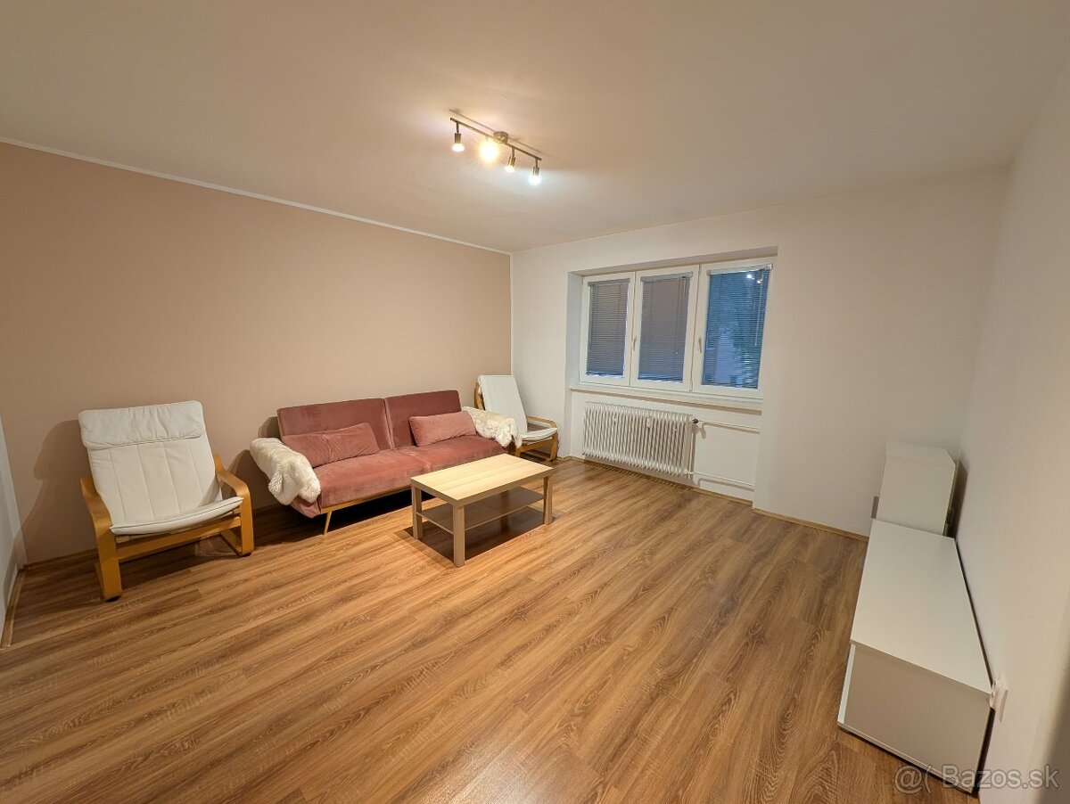 Na predaj kompletne prerobený 2-izbový tehlový byt v Komárne - 2