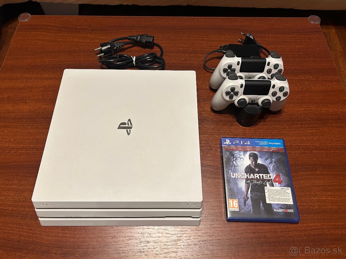 PS4 white 1TB - 2
