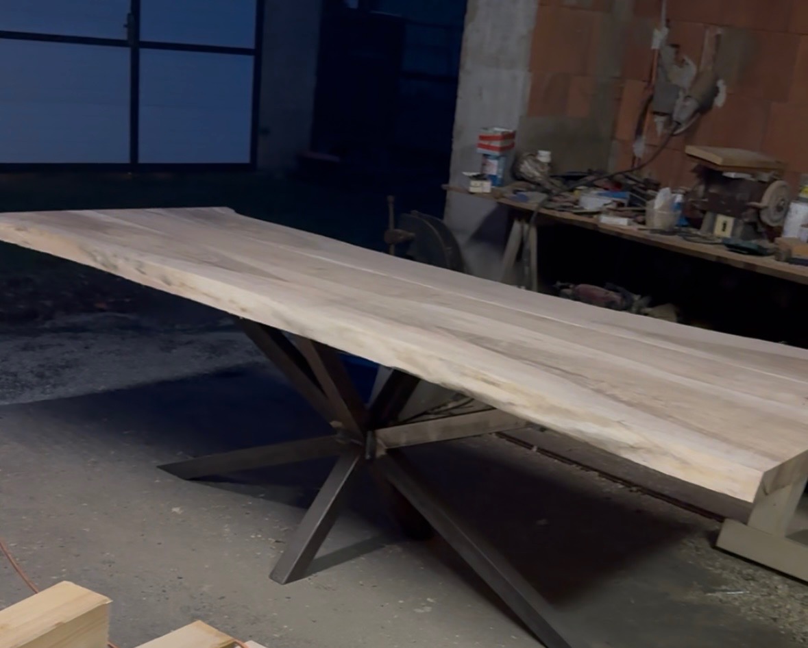 Orechova stolova doska 240x130x6 - 2